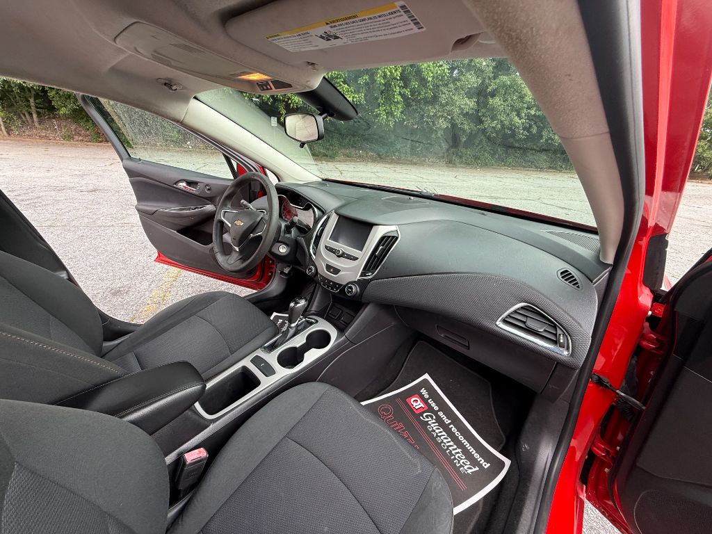 2017 Chevrolet Cruze LS - Photo 14