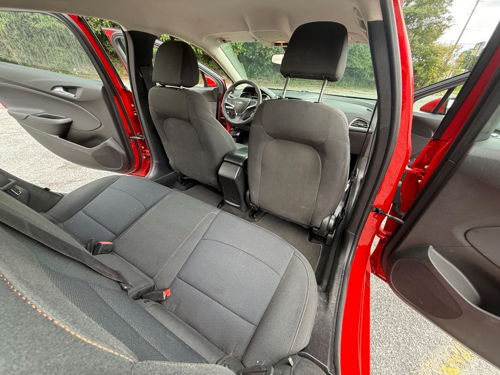 2017 Chevrolet Cruze LS - Photo 12