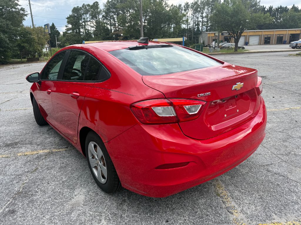 2017 Chevrolet Cruze LS - Photo 6