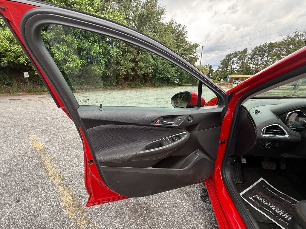 2017 Chevrolet Cruze LS - Photo 9