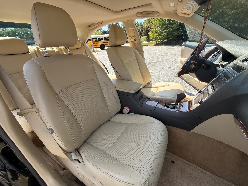 2010 Lexus ES 350 - Photo 19